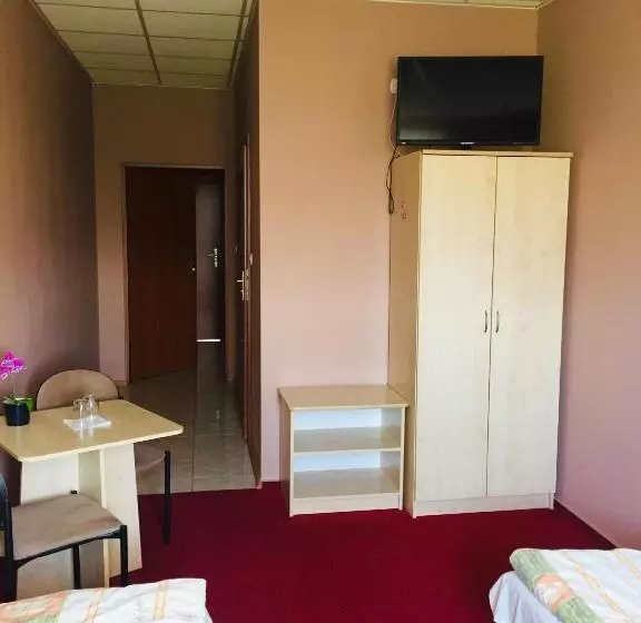 ユースホステル Zajazd Hubus