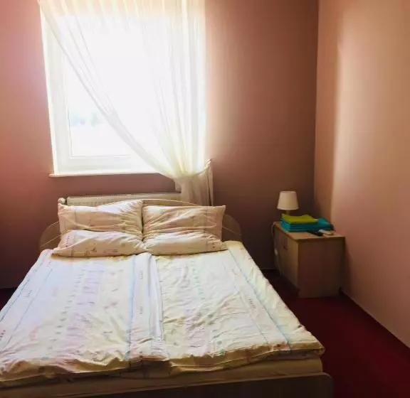 ユースホステル Zajazd Hubus