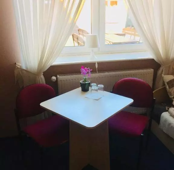 ユースホステル Zajazd Hubus