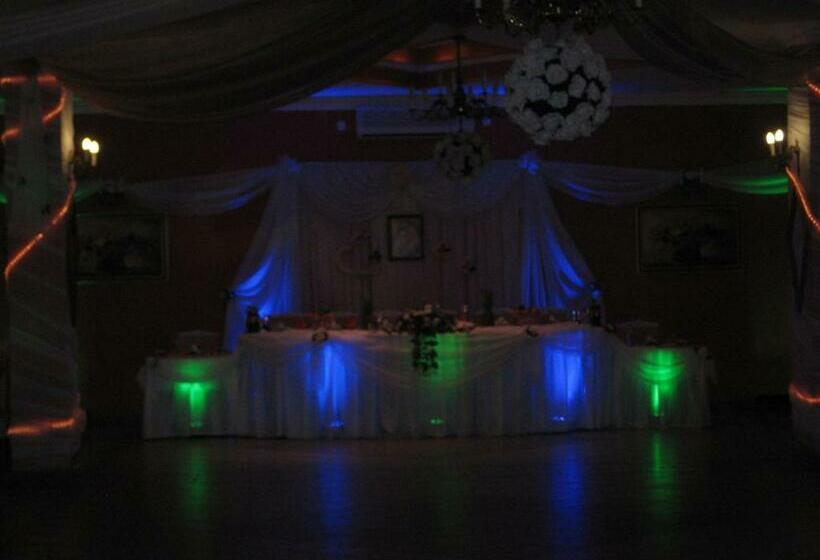 הוסטל Zajazd Skalny