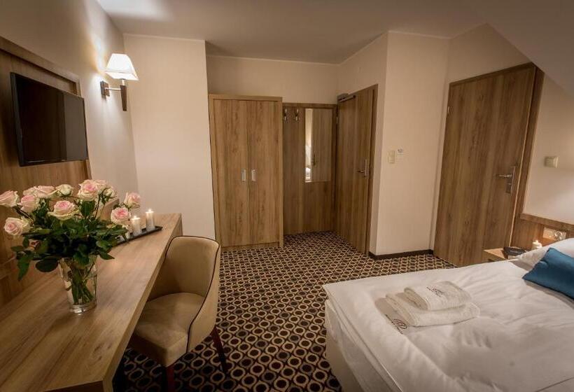 ベッドアンドブレックファースト Borowy Dwór Biznes, Spa & Fun