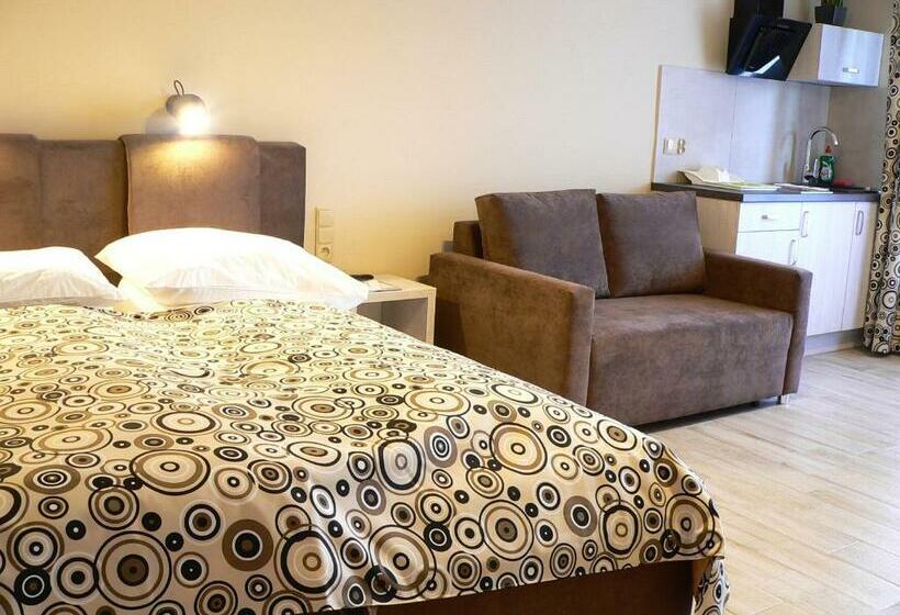 Tajemniczy Ogród Szczytna Bed & Breakfast