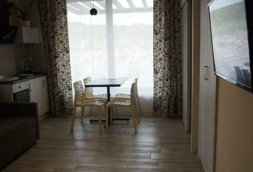 Tajemniczy Ogród Szczytna Bed & Breakfast