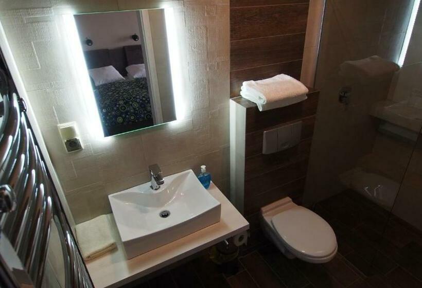 Tajemniczy Ogród Szczytna Bed & Breakfast