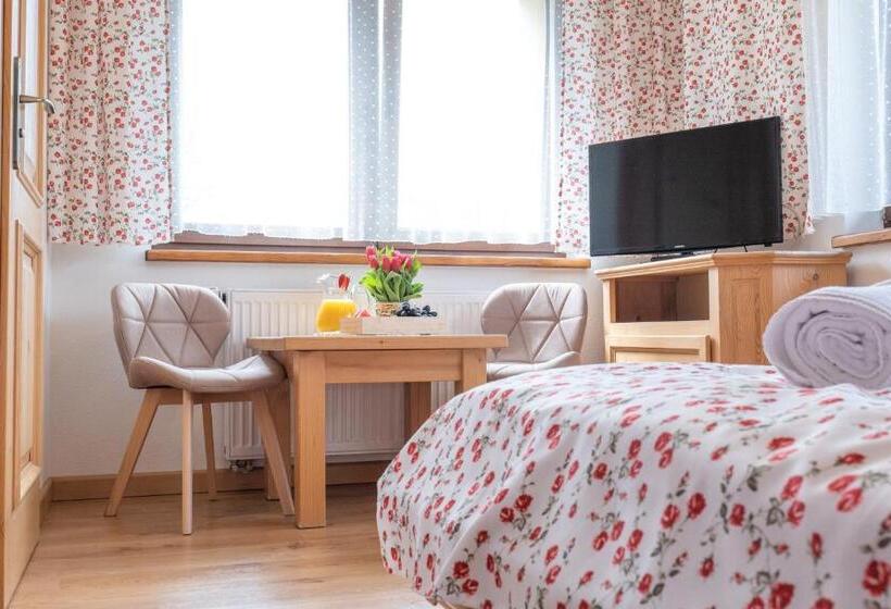 Bed and Breakfast Willa Jak U Babci