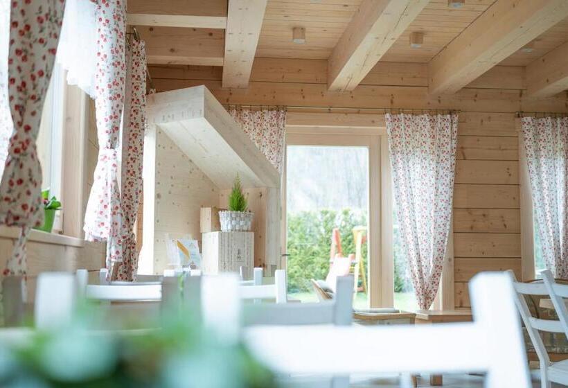 Bed and Breakfast Willa Jak U Babci