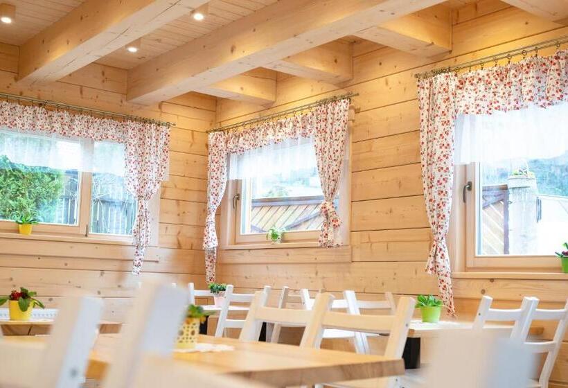 Bed and Breakfast Willa Jak U Babci