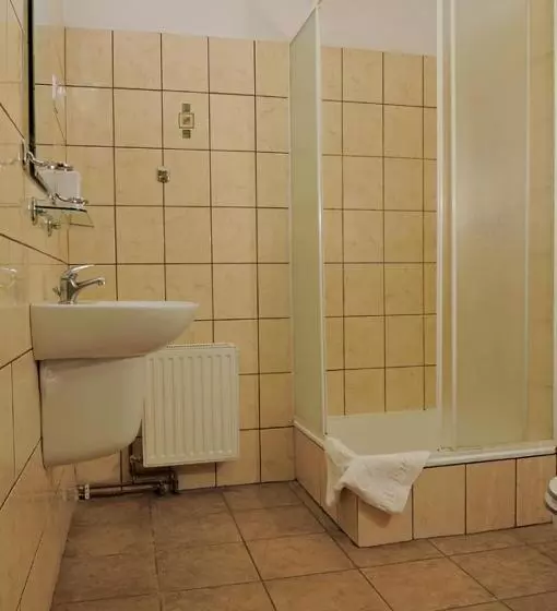 Dworek Staropolski