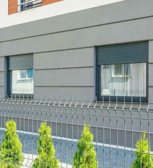 호텔 Noclegijarocin Bed & Breakfast