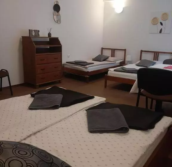 ホテル Olimpijski