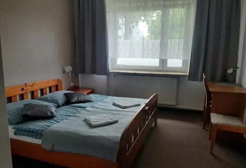 ホテル Olimpijski