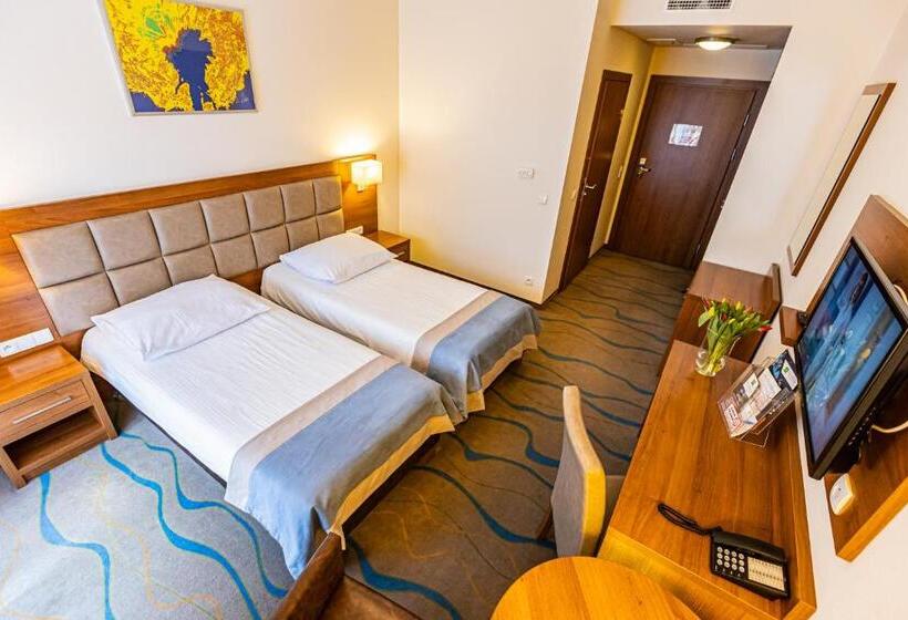 בית מלון כפרי Olivia Medical Spa