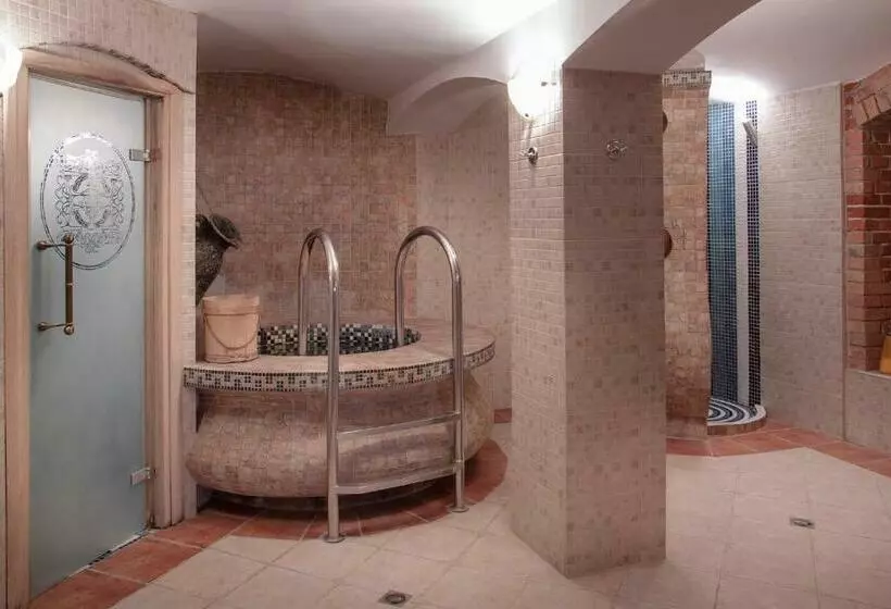 Hotelli Pałac Piorunów & Spa