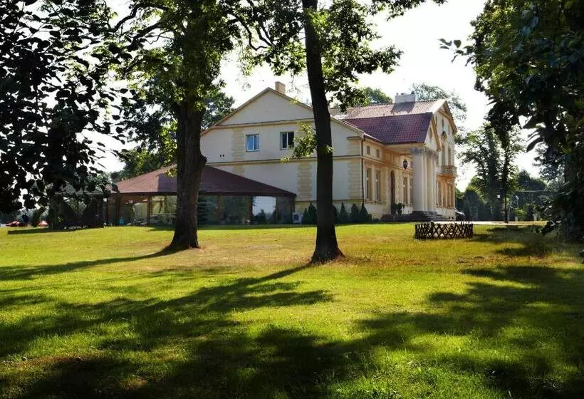 Hotelli Pałac Piorunów & Spa