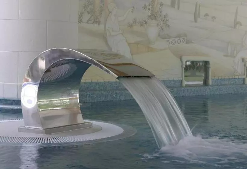 Hotelli Pałac Piorunów & Spa