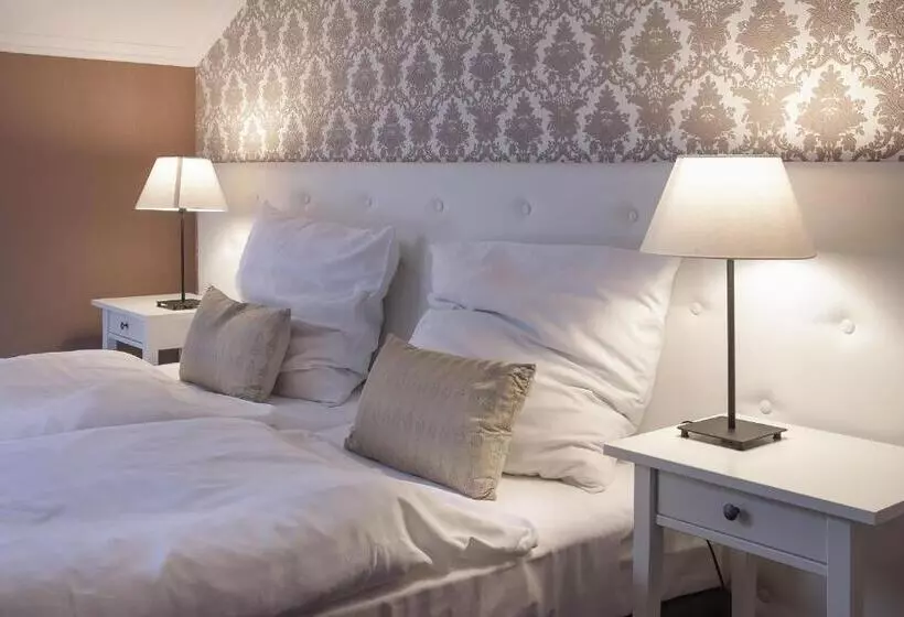 Hotelli Pałac Piorunów & Spa