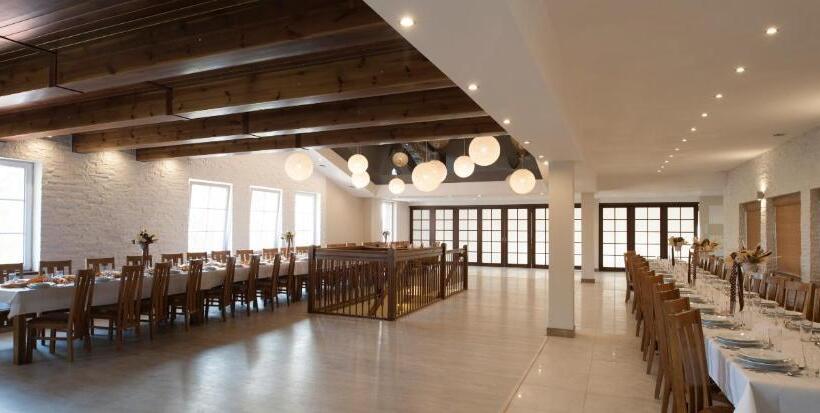 호텔 Stajnia Wolica