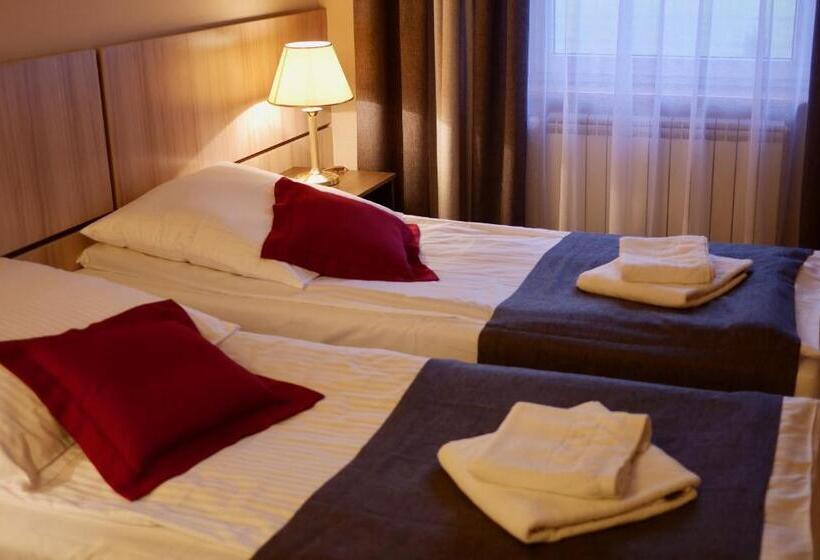 호텔 Stajnia Wolica