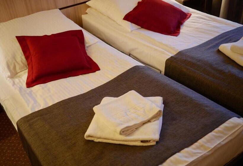 호텔 Stajnia Wolica