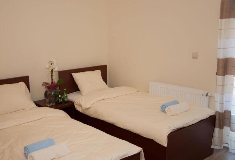 ホテル Zajazd Antresola