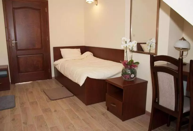 Hotelli Zajazd Antresola