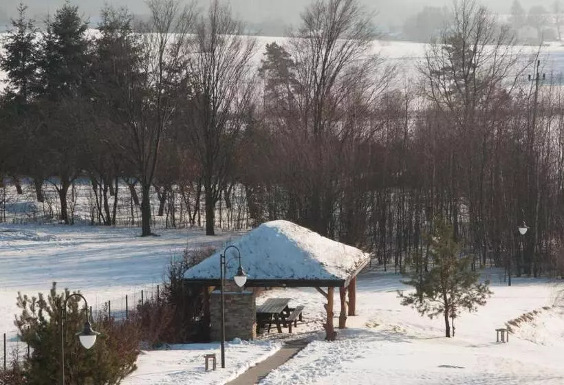 Hotelli Zajazd Antresola