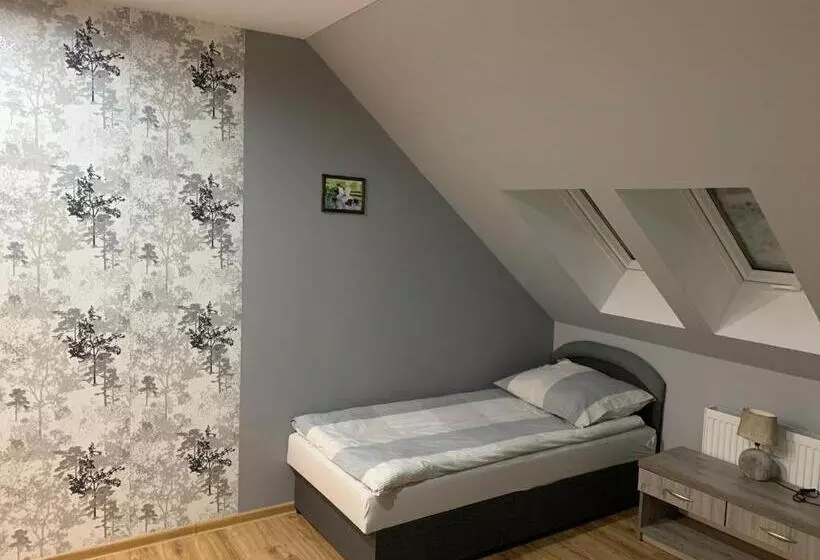 Hotelli Zajazd Zachęta