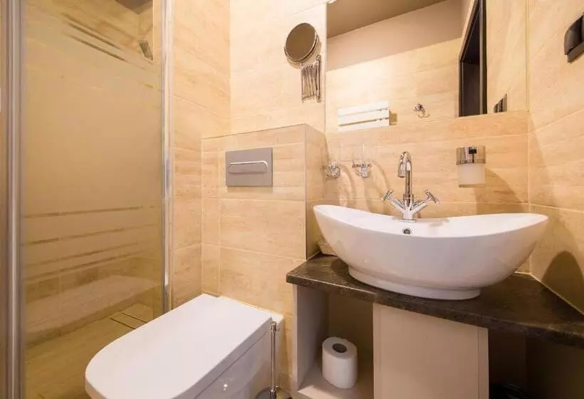 Majatalo B&m Guesthouse