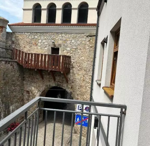 Majatalo Kamienica Przy Bramie