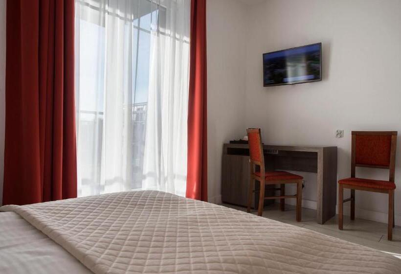 פנסיון Marisol