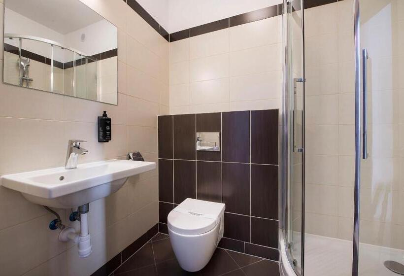 פנסיון Marisol