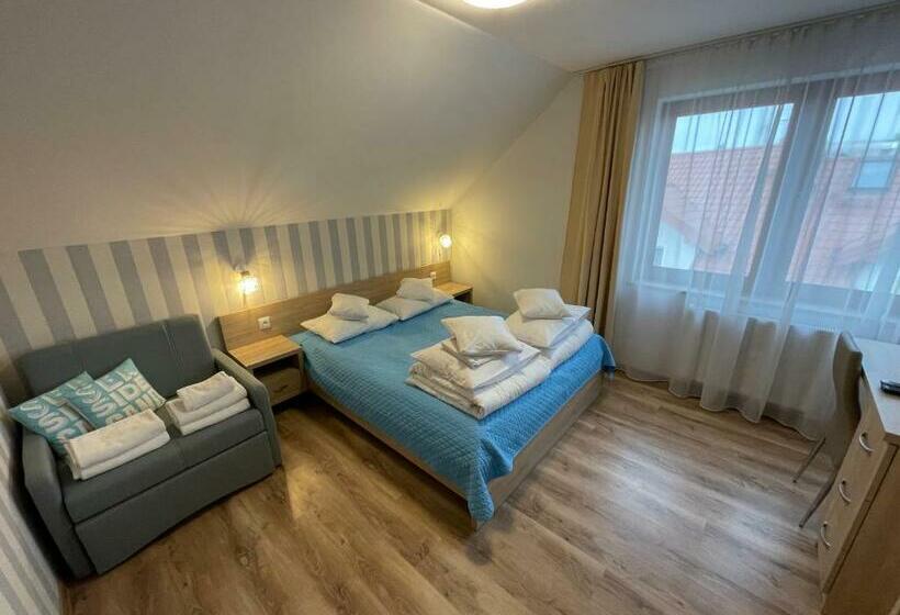 פנסיון Wil Art Jastarnia Pokoje I Apartamenty