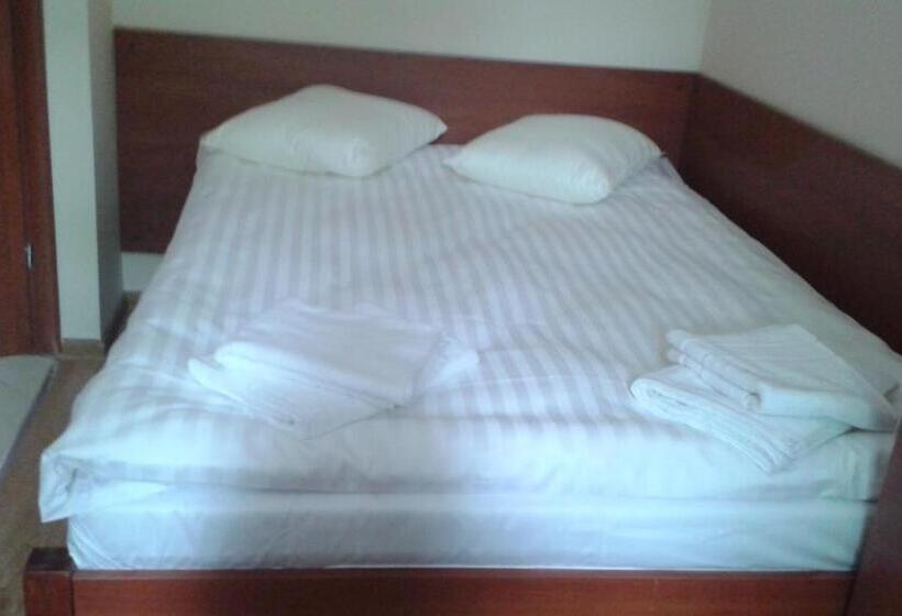 بنسيون Willa Marina Widzew