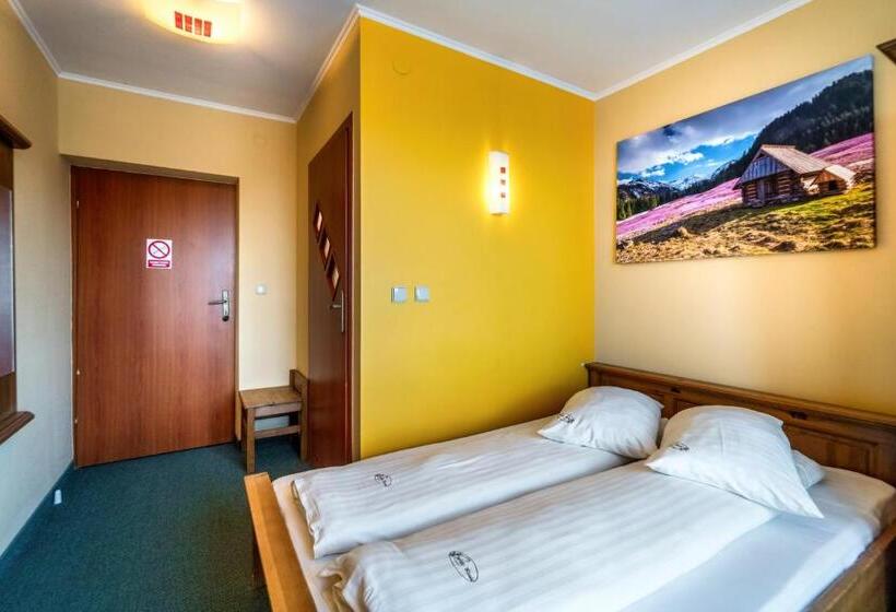 פנסיון Willa Paula