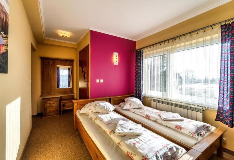 פנסיון Willa Paula