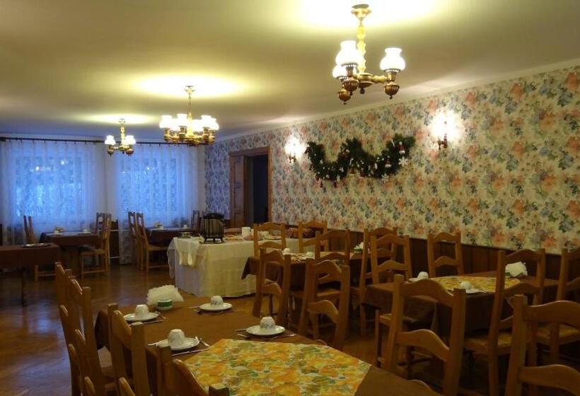 منتجع Ośrodek Wypoczynkowy Hotel Korona