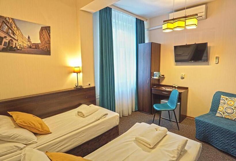 호스텔 Noclegi Orla 6