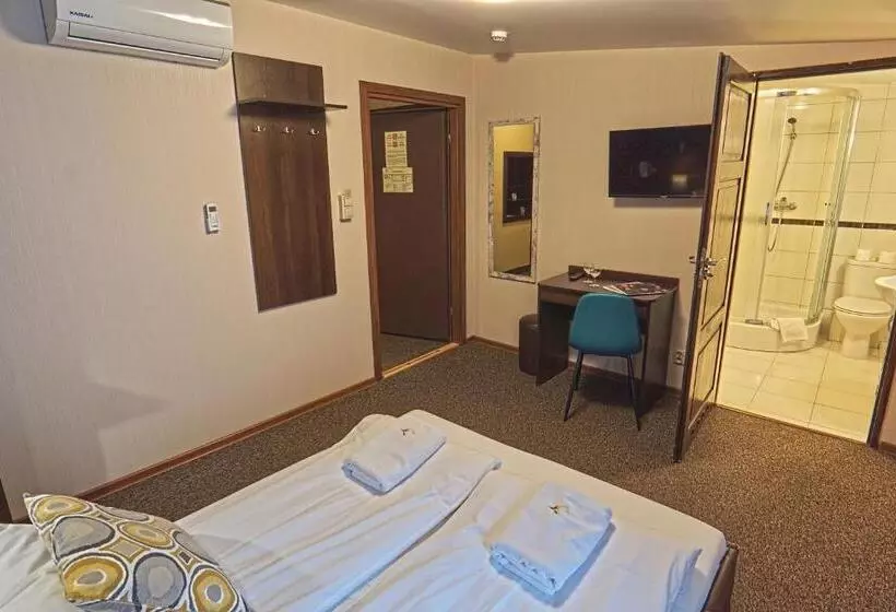 هاستل Noclegi Orla 6