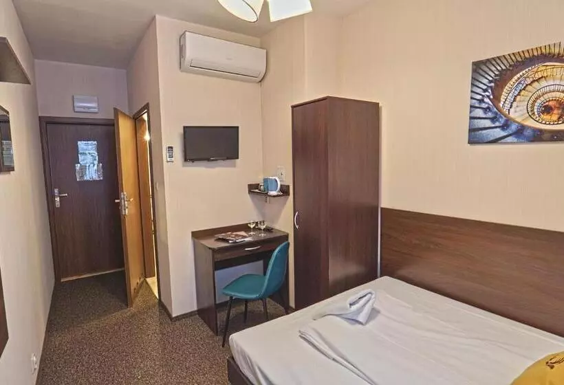 هاستل Noclegi Orla 6