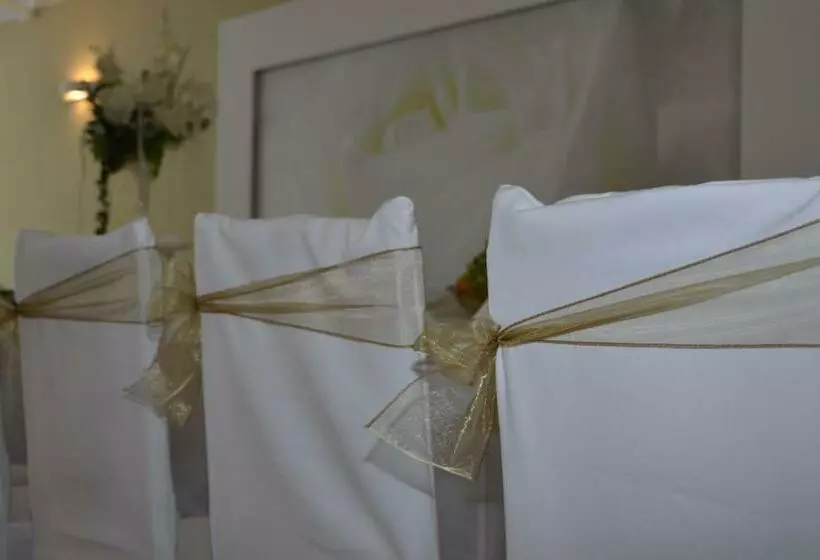 Retkeilymaja Restauracja Pod Kogutem