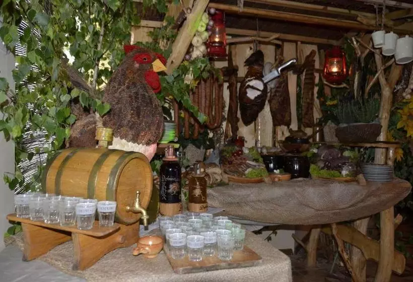 Retkeilymaja Restauracja Pod Kogutem