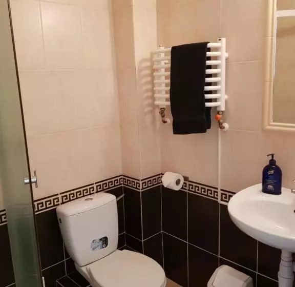 Retkeilymaja Roadway