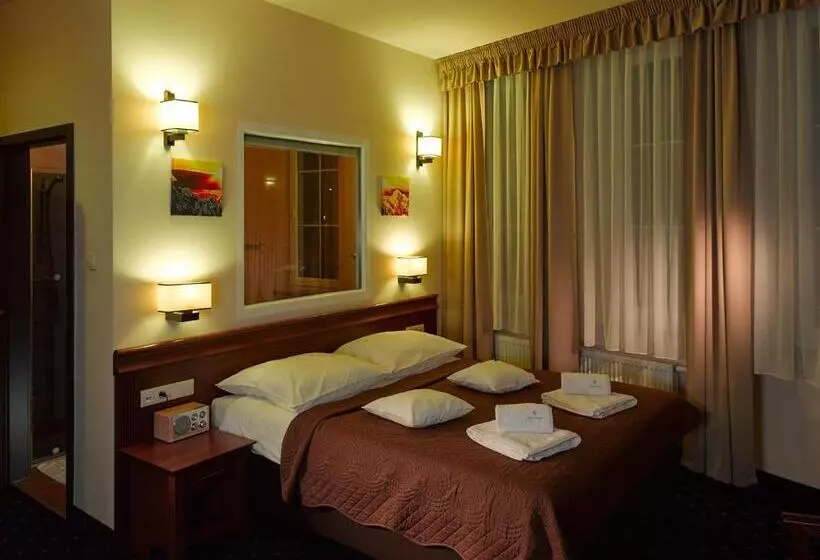 Aura   Hotel & Restaurant & Sauna