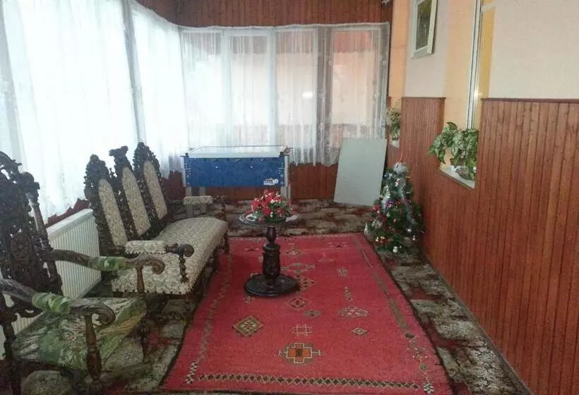 تختخواب و صبحانه Dom Wypoczynkowy Admirał