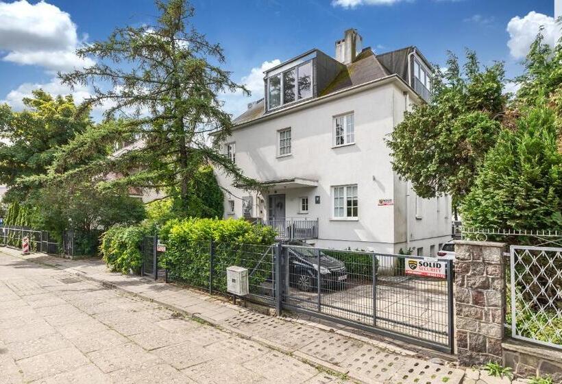 مبيت وإفطار Grand Tulipan