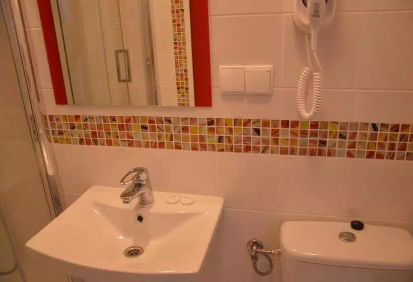 ベッドアンドブレックファースト Obiekt Tatar   Usługi Hotelarskie