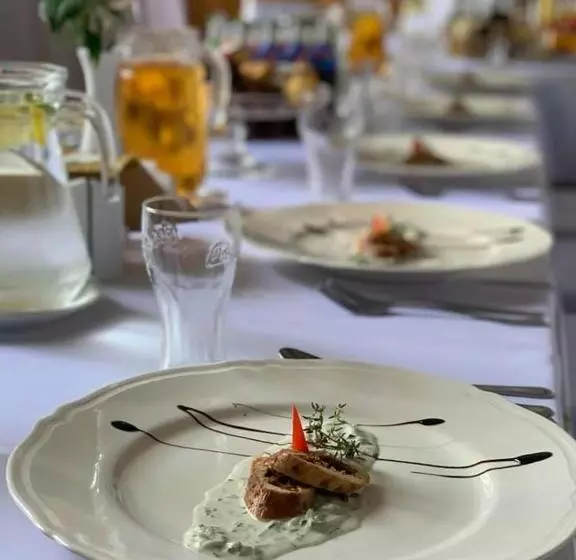 Aamiaismajoitus (B&B) Restauracja Noclegi Ruczaj