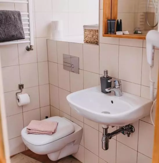 Aamiaismajoitus (B&B) Villa Hubertus