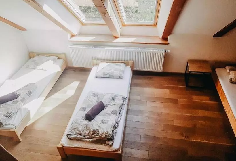 Aamiaismajoitus (B&B) Villa Hubertus