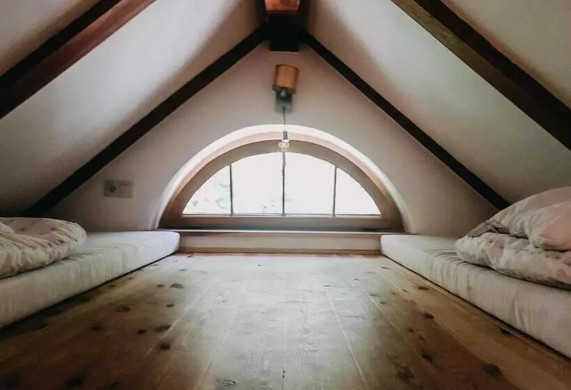 Aamiaismajoitus (B&B) Villa Hubertus